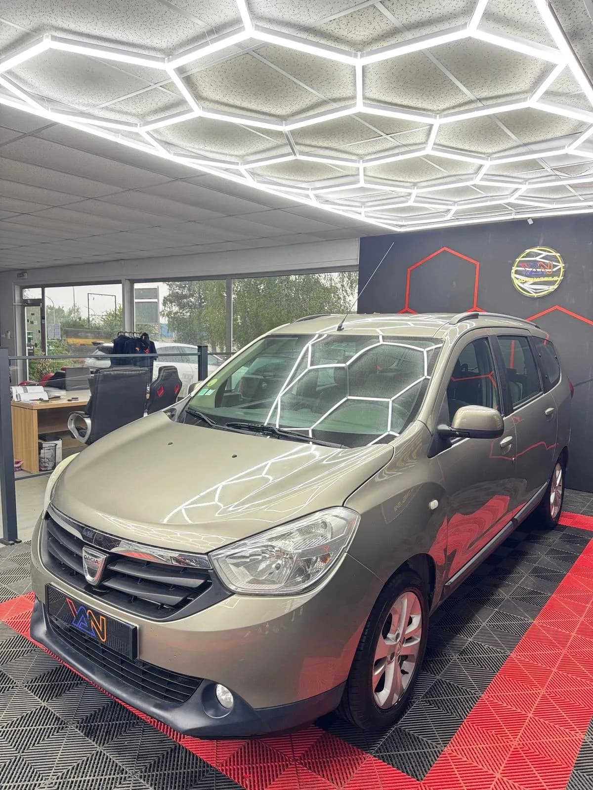 Dacia Lodgy