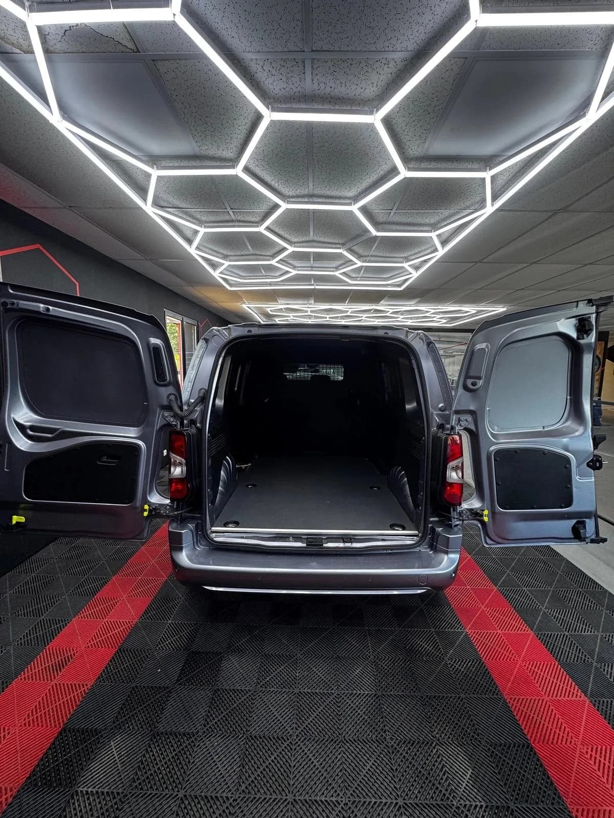 Toyota Pro Ace City Verso