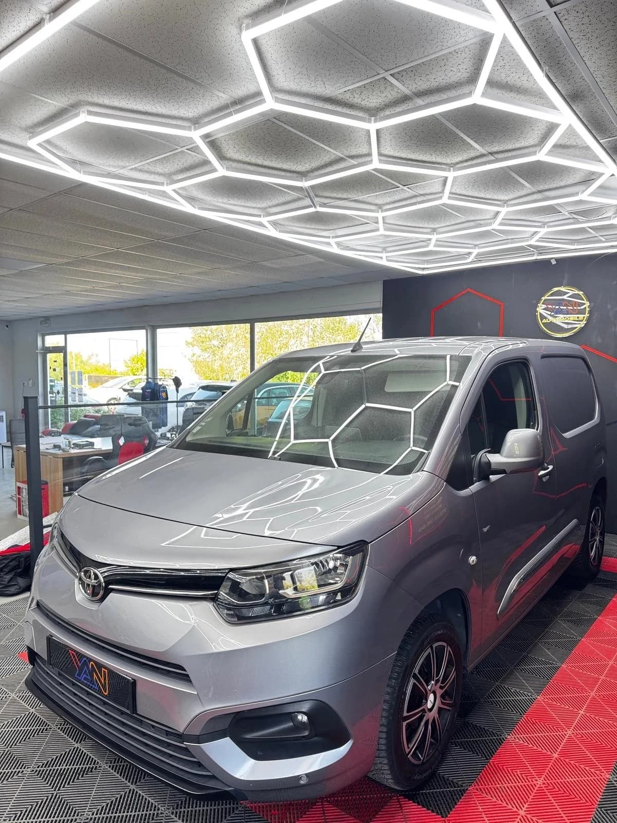 Toyota Pro Ace City Verso