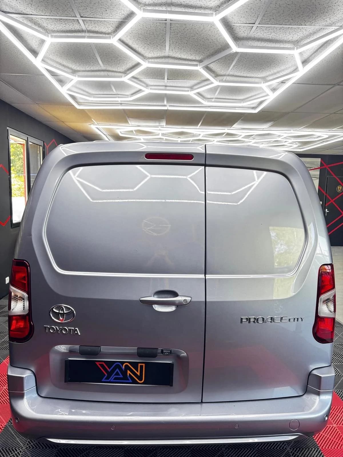 Toyota Pro Ace City Verso