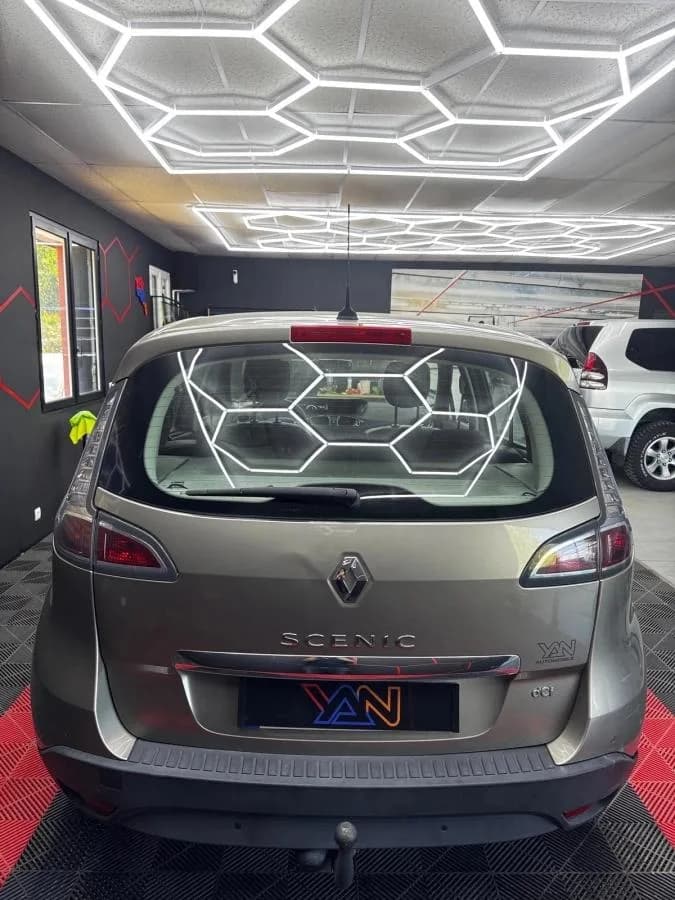 RENAULT Scenic