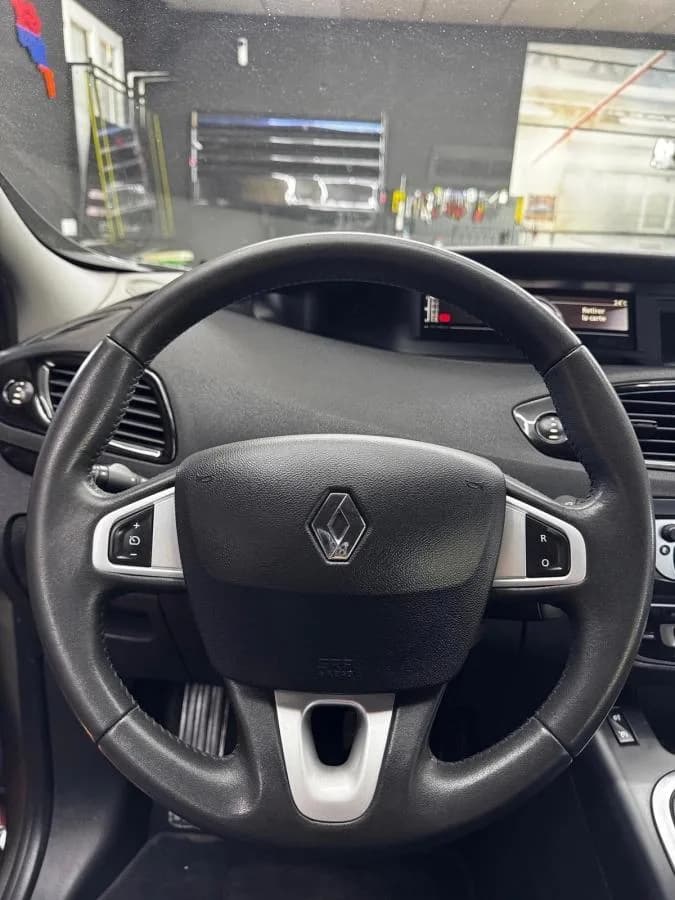RENAULT Scenic