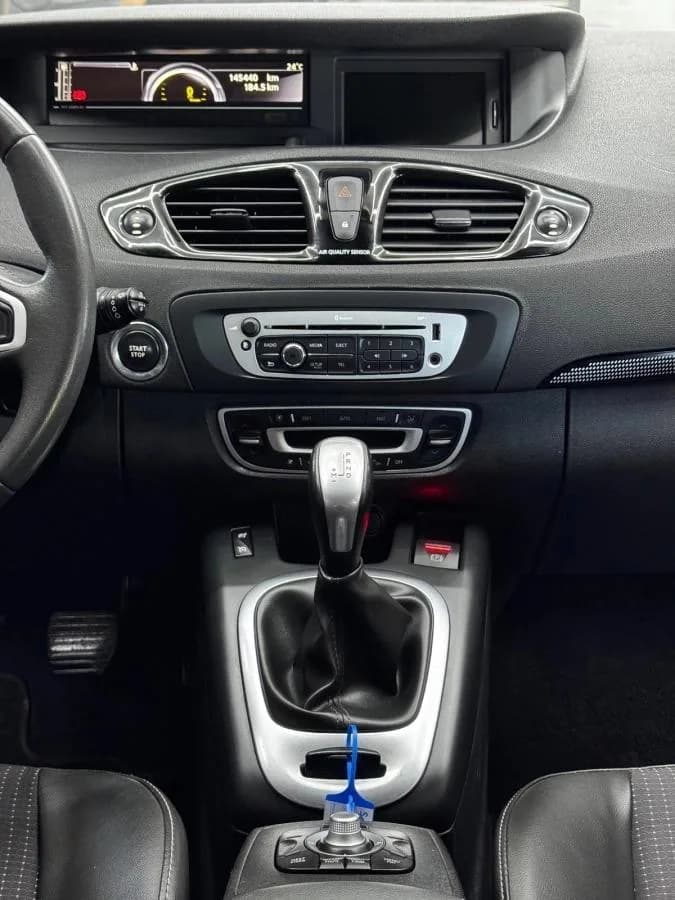 RENAULT Scenic