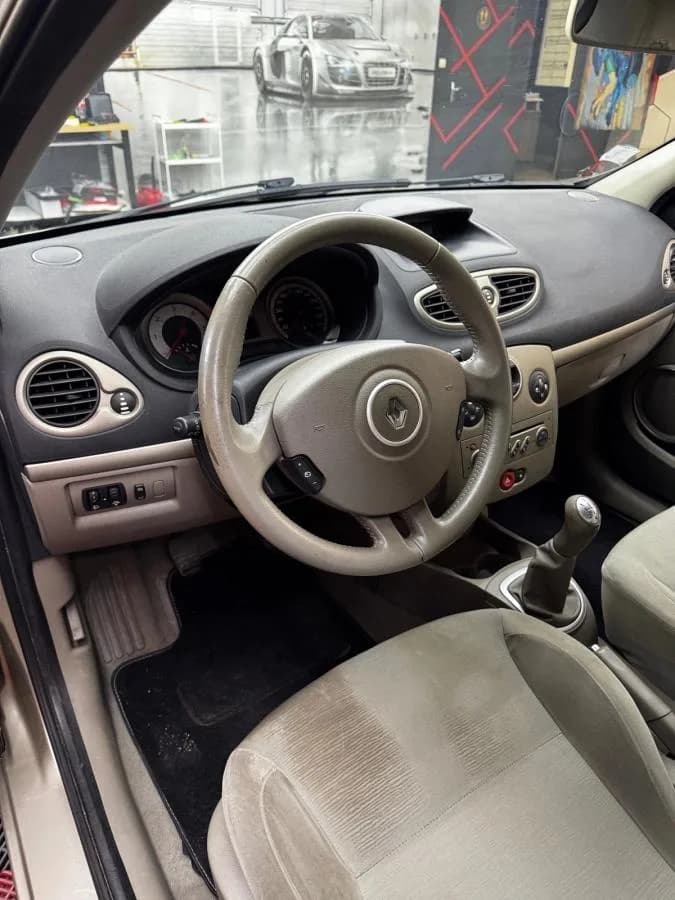 RENAULT Clio