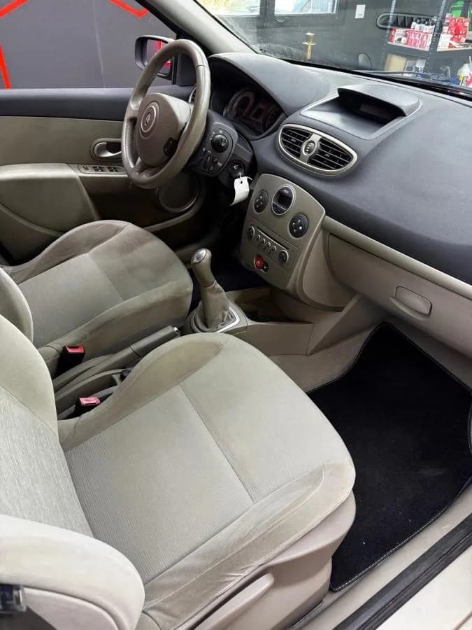 RENAULT Clio