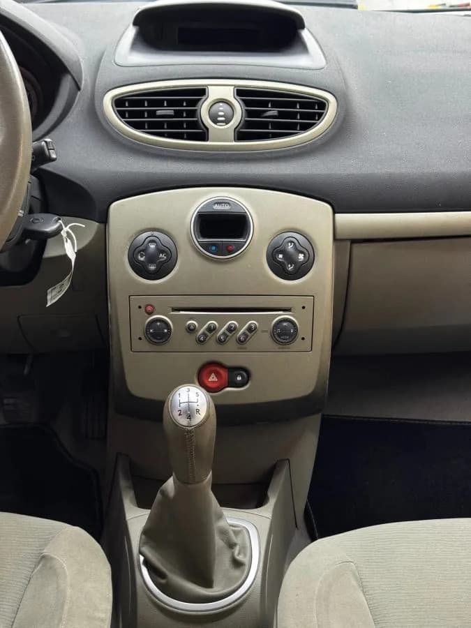 RENAULT Clio