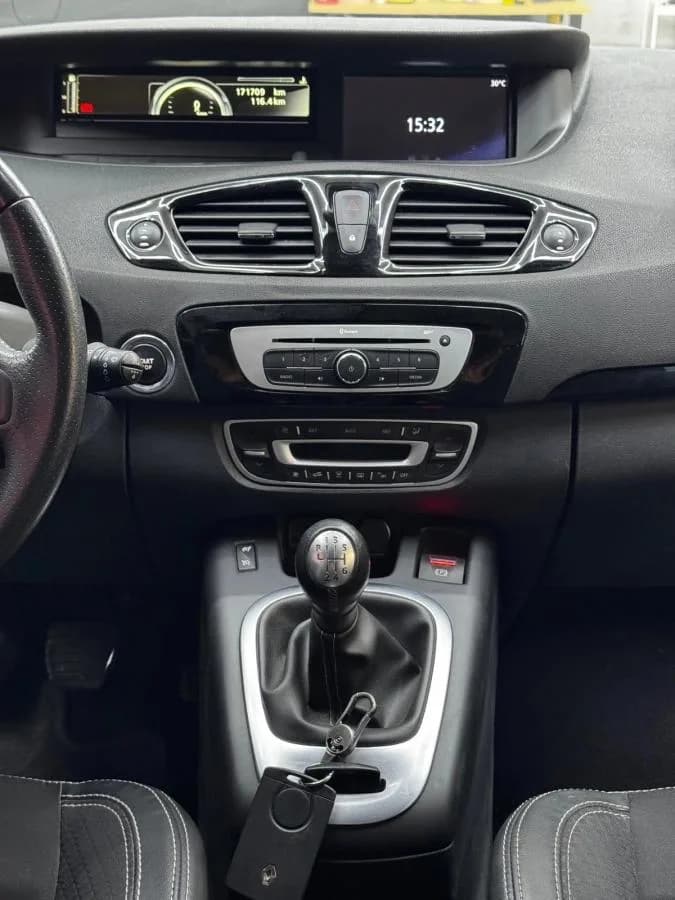 RENAULT Scenic